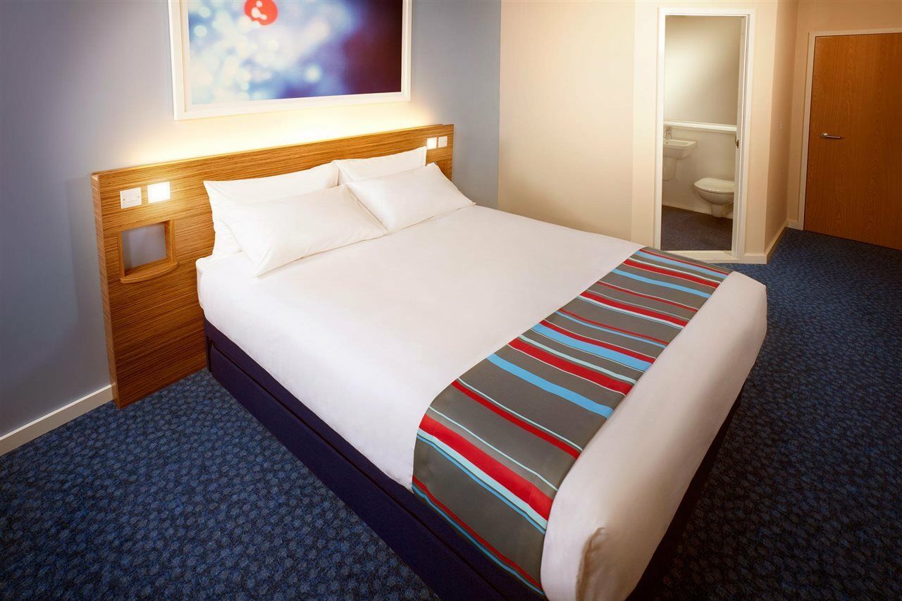 Travelodge Llanelli Cross Hands Eksteriør billede