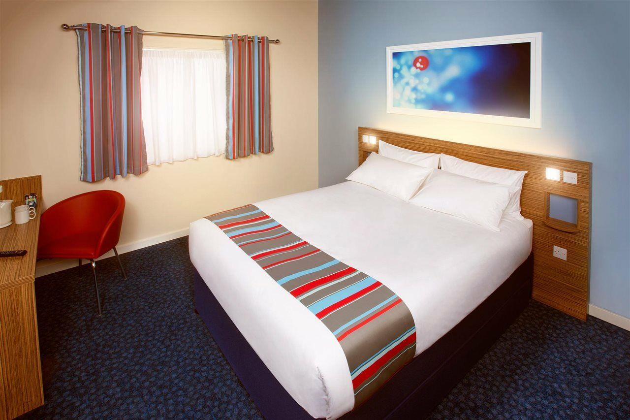 Travelodge Llanelli Cross Hands Eksteriør billede